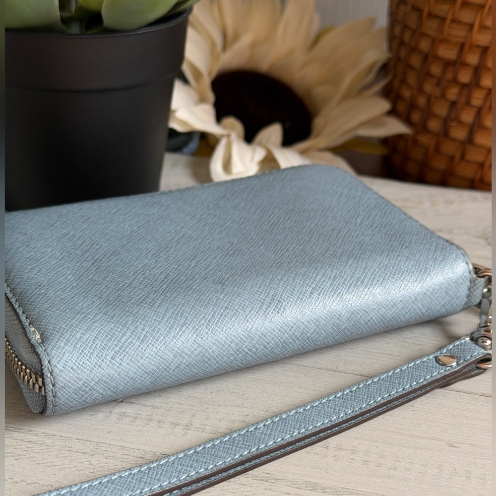Michael Kors Light Blue Accordion Saffiano Crosshatch Leather Wallet Wristlet - Picture 6 of 9